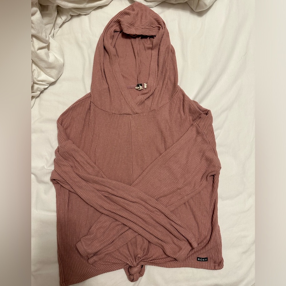 Rosy long sleeve with hood